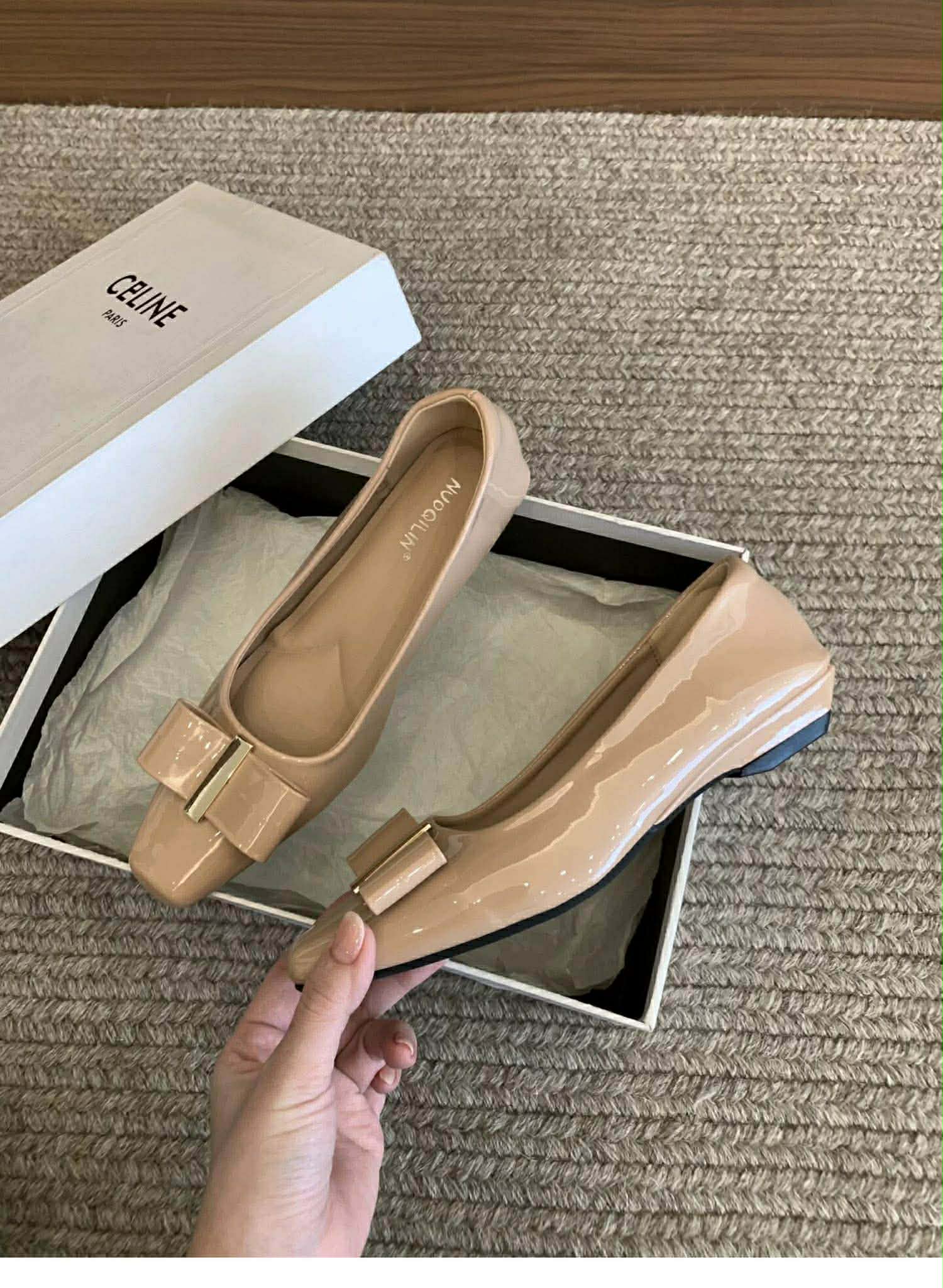 "YUMMI" 黒のミニドレス